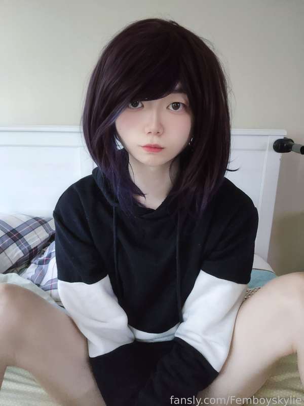Femboyskylie - Fansly - 2025-07-13T20:39:10