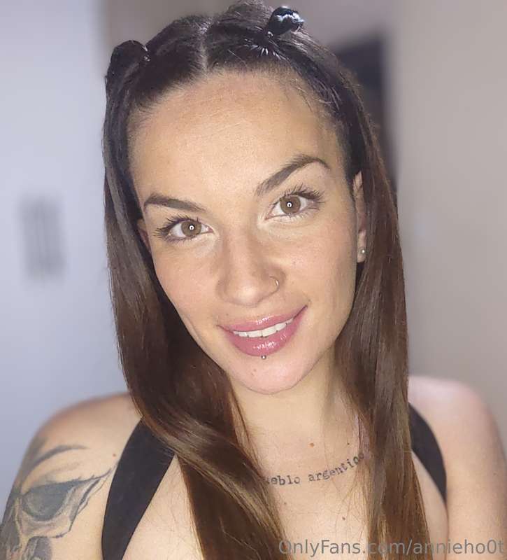 Annieho0T - Onlyfans - 21 Apr, 2025