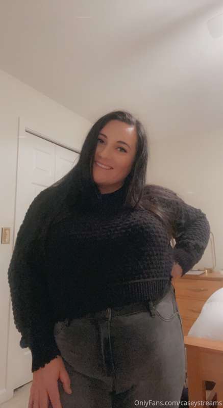 Heading out for a warm yummy dinner & some wine with some fr.. 2