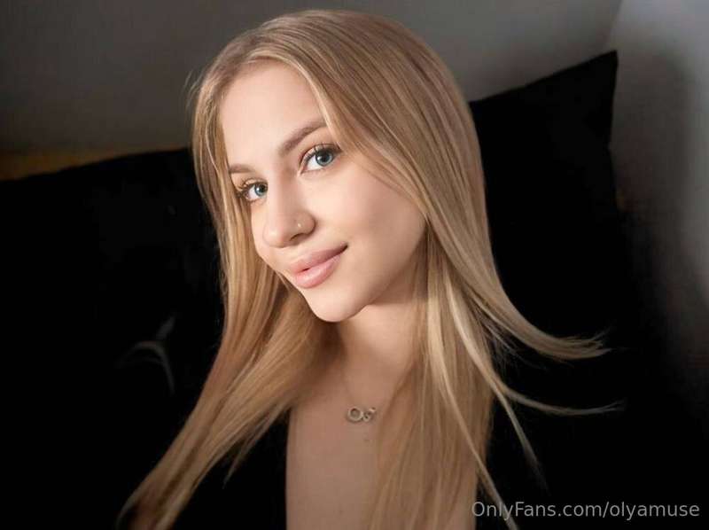 🥰Free subscription @sindy_haze 🥰 This cutie with angelic fac..