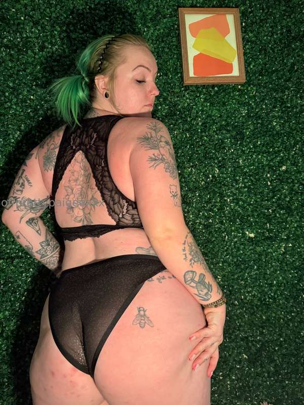 Booooty 🍑  1