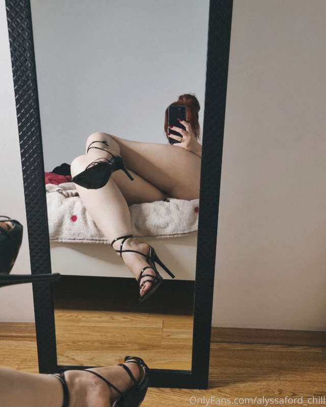 I can't express how much I love these heels aaaaaa 4