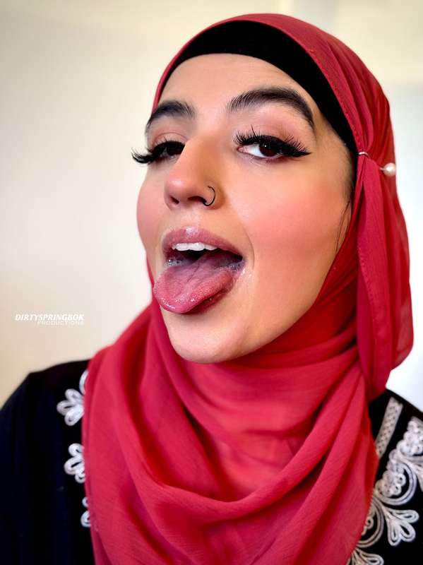 If I swallow this, I'll break my fast... I guess I can play .. 6