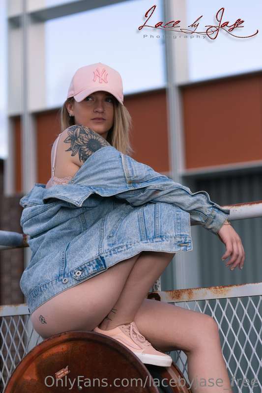 Free Set. 10 Images. 9