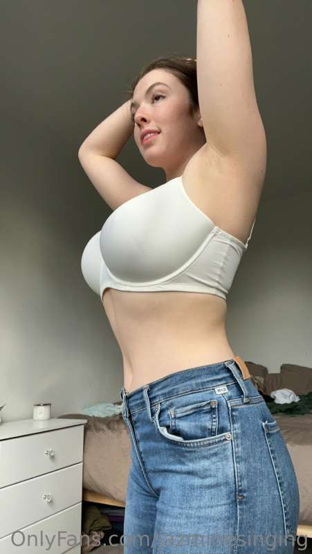 Omg this is the best bra EVER it’s comfortable and fits!!! I.. 1