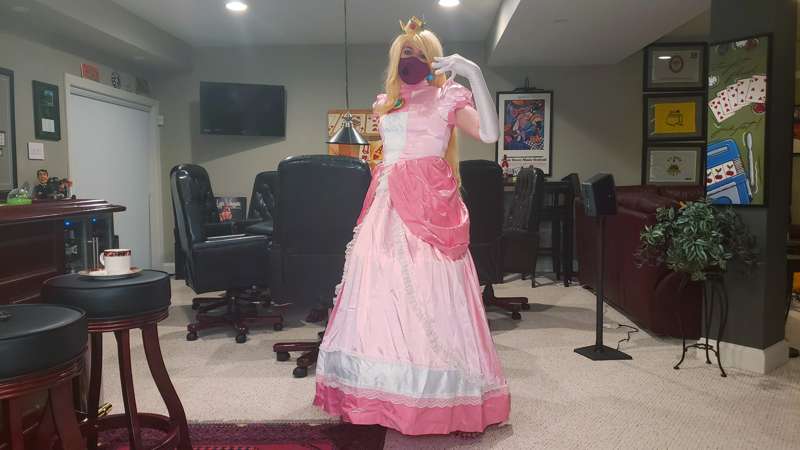 Here's another Classic Peach. This should be Very fun. >:) 5
