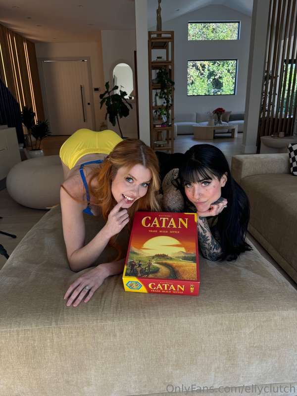 @awlivv and I wanna play Catan 😤 