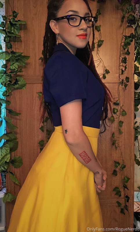 Sundress striptease💛💙