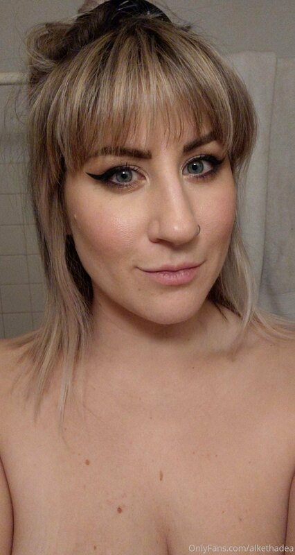 Who loves a good selfie?! ME! Here are some selfies througho.. 17
