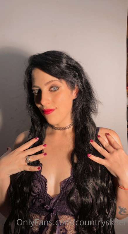 Wanna see more of me with my new hair color and topless mess.. 1