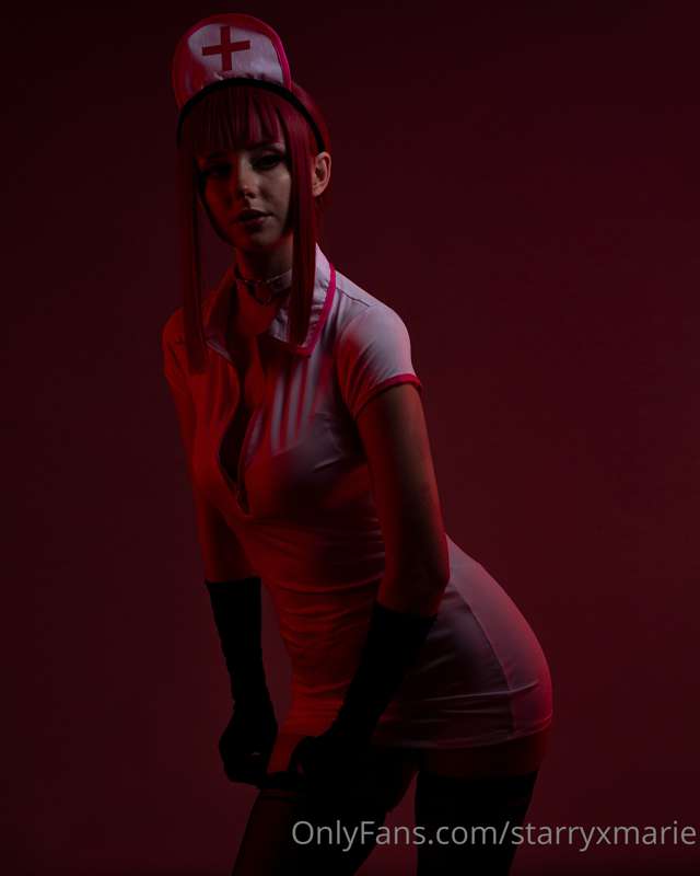 Nurse Makima is here to do your bloodwork ♡ 6