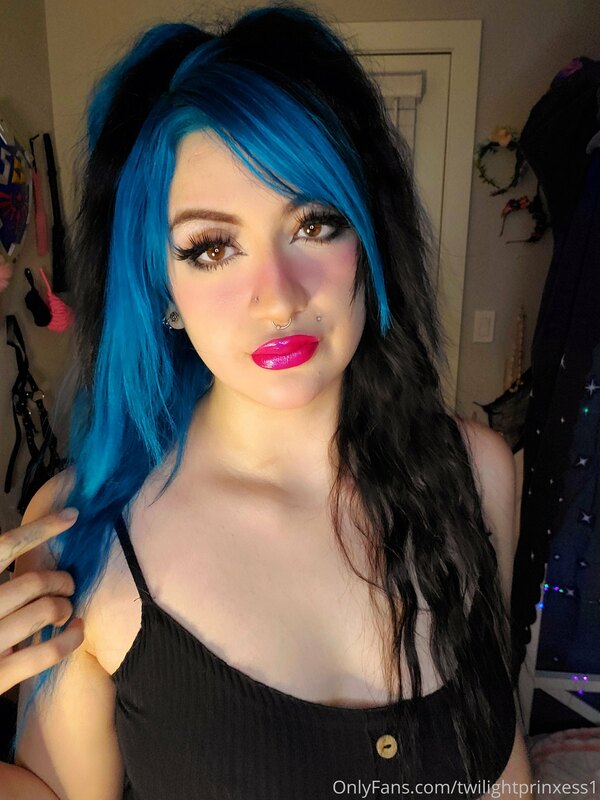 Full set on my paid page ?? 5