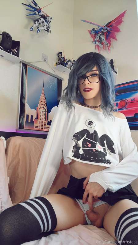 crop tops and skirts  ;3 love you all💖 11