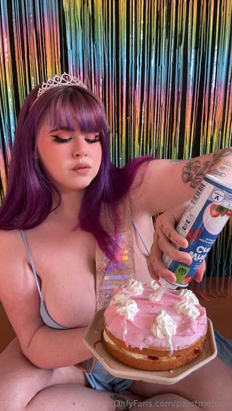 Birthday shoot 😄😄 this vid will be sent out in the morning 11