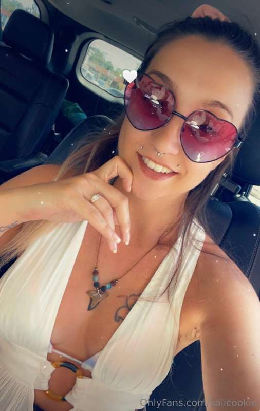 How is my tan  coming along?  😉😘👙🌴☀️