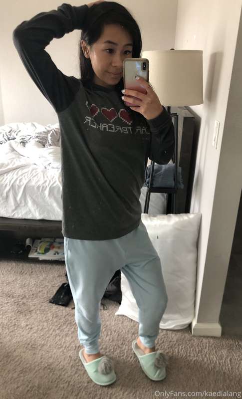 Comfy —> nudes 😈