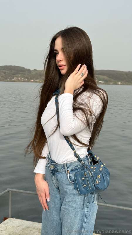 🫂👗I admire women! Women power isn't measured by muscle alone..