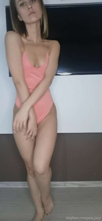 💋🔥🥰🥰 Sometimes my pussy gets wet on its own! I can only thin..