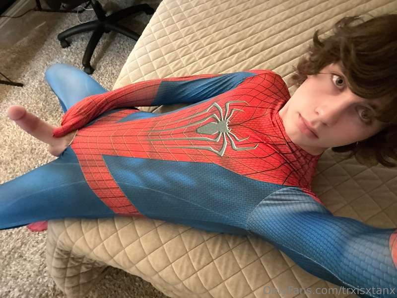 Peter Parker and his big web shooter is back. 💦 New jerk off.. 9