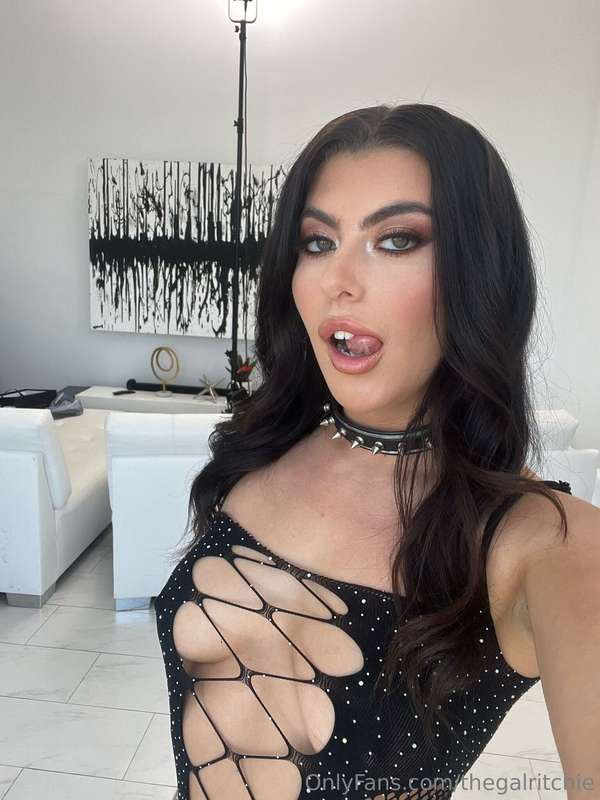 Fancy showing me your cock, mister? I'll tell you everything..