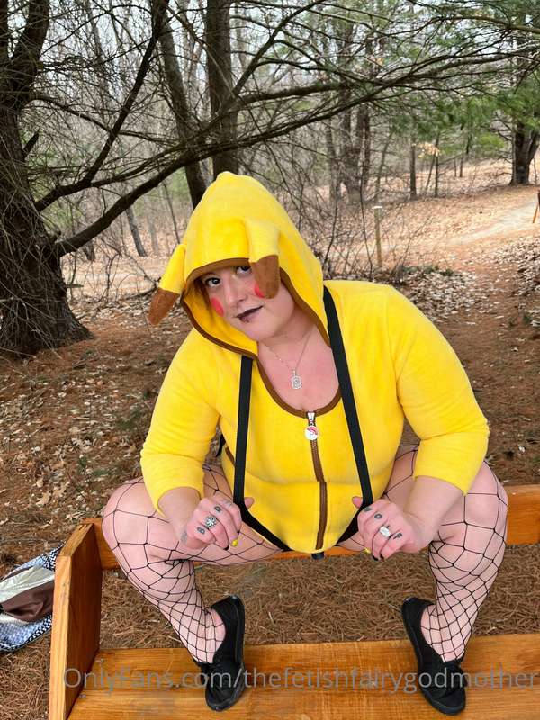 Peggachu!!! In the wild being feral!! 17