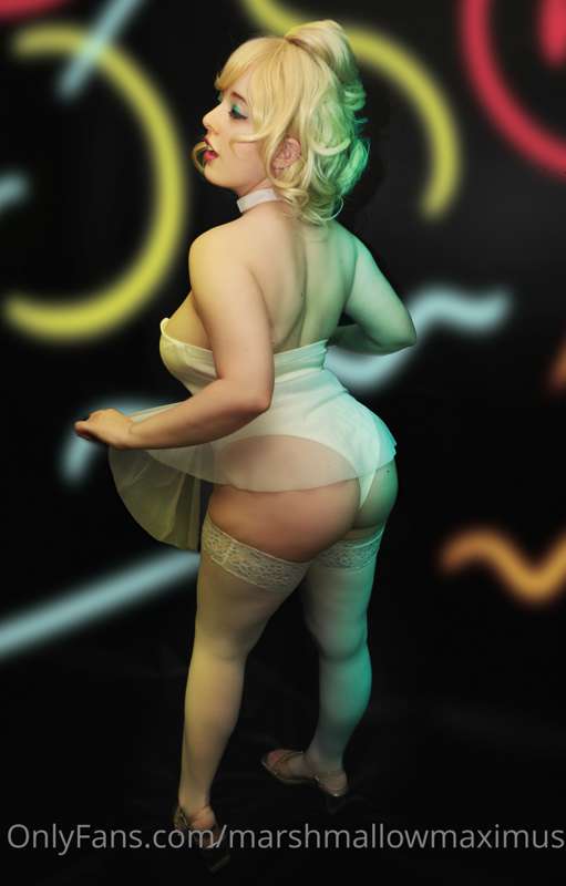 Holli Would from Cool World <3
Part 1 16