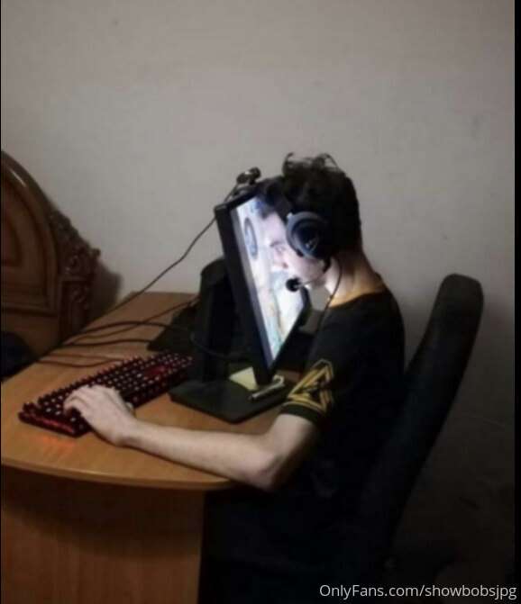 swipe for relevant memes 3