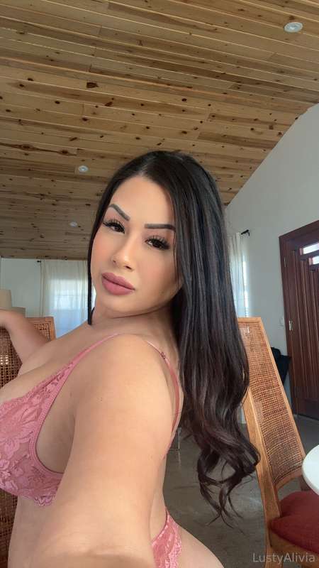 Run your tongue all over me 👅