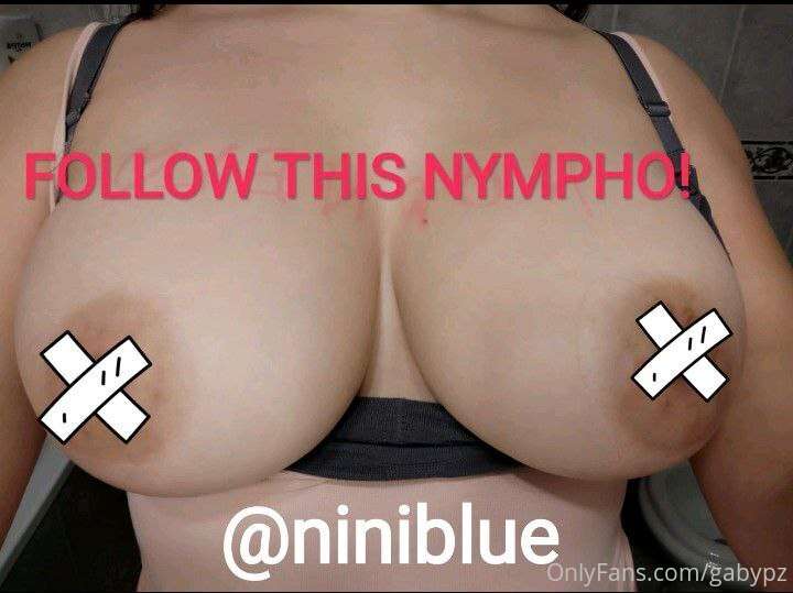 @niniblue 🔥 @ninibluevip 🥵  Follow this huge boobs and big a..