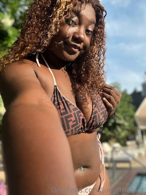 *Come splash in my pool 😉 💦* 2