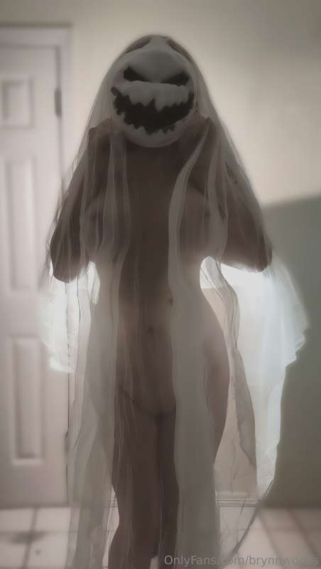 Oh no look out it’s a spooky ghost !!! 3