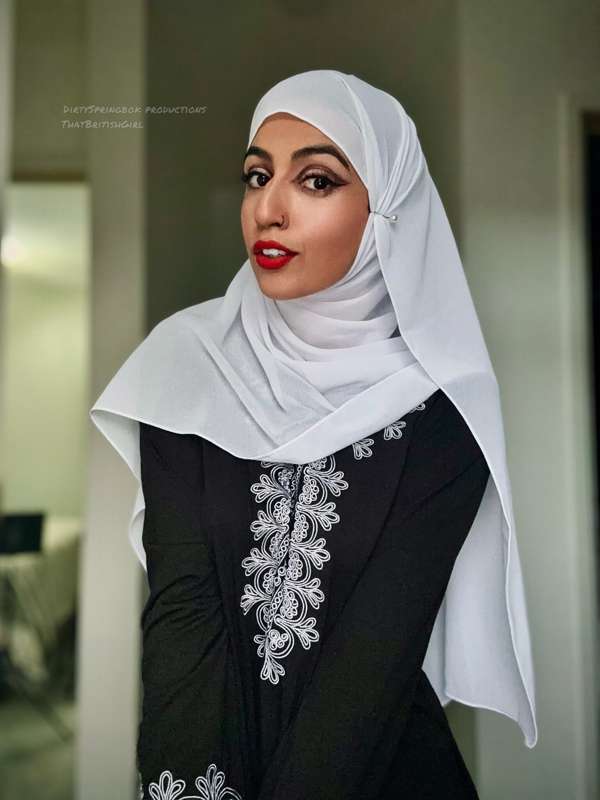 Aaliyah Unveiled: Hijabi Tales 

Aaliyah has always wanted t.. 2