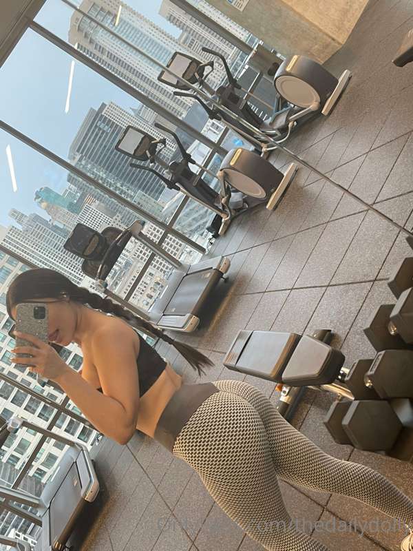 Been feeling really good lately 🤍
It’s Friday eve 😇✨
A lower..