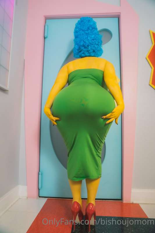Marge Simpson has always been a baddie😉💙 4