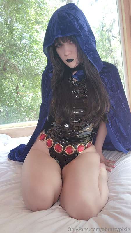 Raven ;3 gonna show you her with starfire soon heheh 2