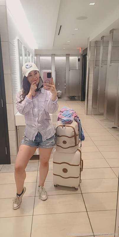 Fun at the airport 😜