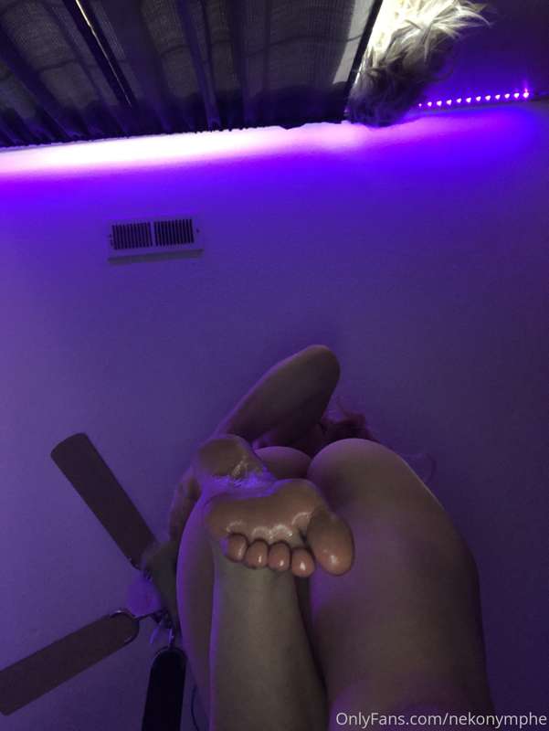 I really want my toes licked💦 1