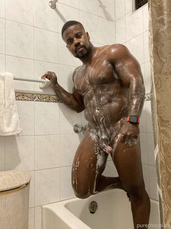 Good morning who wants this chocolate with foam, help me ple..