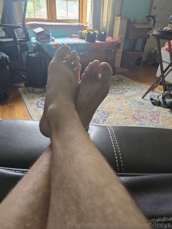 Hey there Fans! Check your DMs for my biggest Footplay bundl..