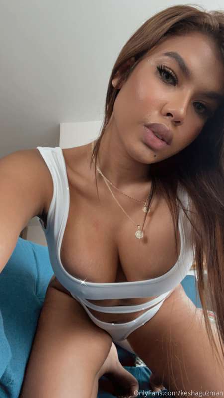 Lay down and let me take care of your cock! 😋