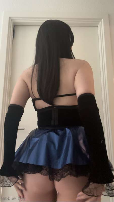 Skirt too short…? 2