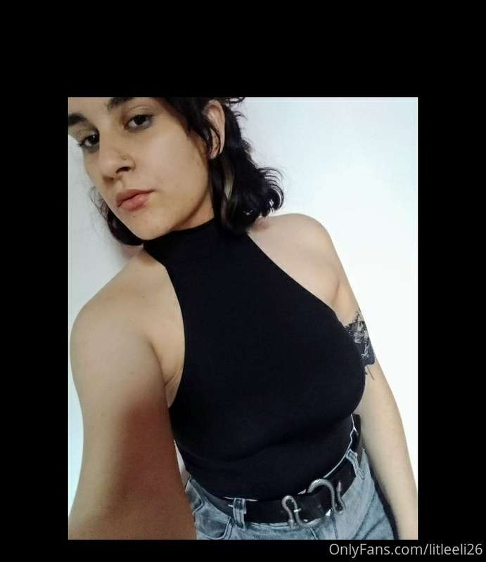 ⚡️@flowerinblack⚡️  And she'll tease you  She'll unease you ..