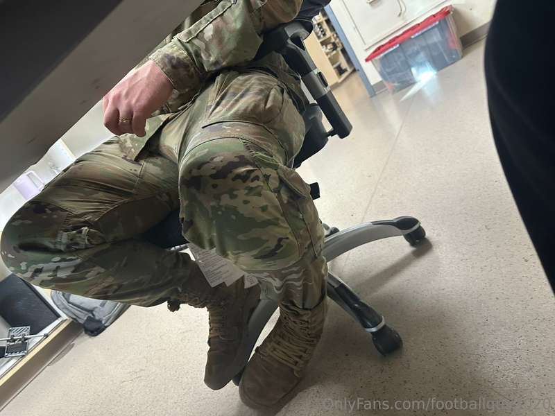 Some hot candid shots of my buddies and fellow soldiers! 19