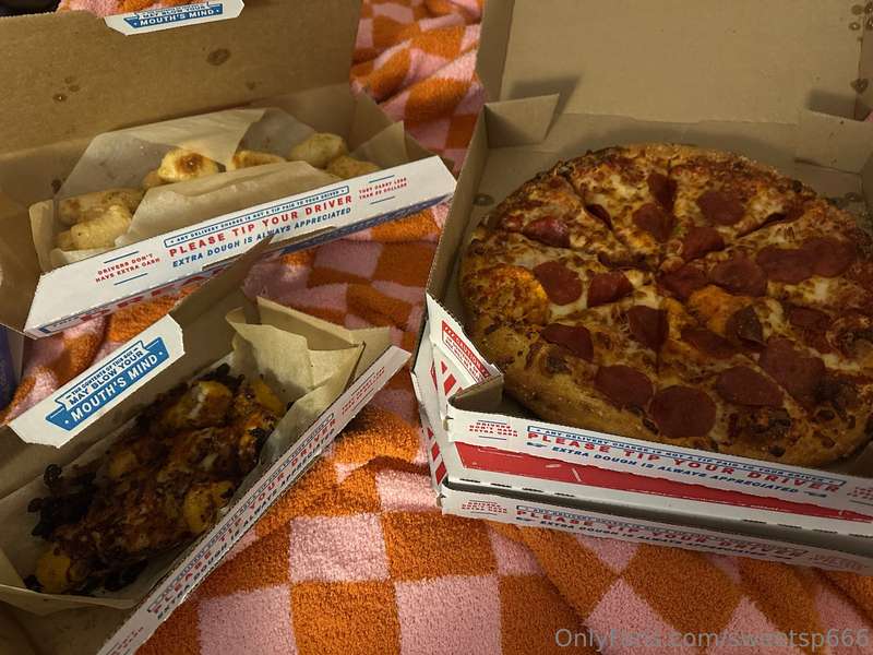 🍕🍕🍕🍕good ole pizza stuffing 🍕🍕🍕🍕(scroll to the end for vids!.. 6
