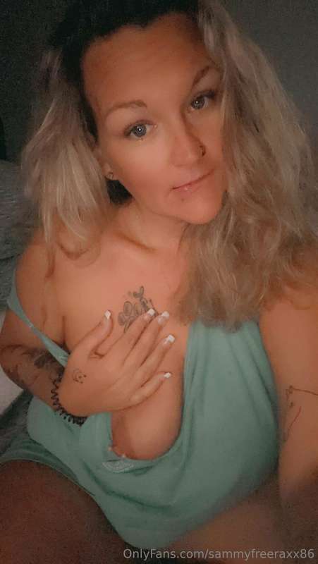 ᴅᴏ ʏᴏᴜ ᴋɴᴏᴡ ᴡʜᴀᴛ ᴀ ᴍᴇʀᴍᴀɪᴅ ᴀɴᴅ ɪ ʜᴀᴠᴇ ɪɴ ᴄᴏᴍᴍᴏɴ? ᴡᴇ ʙᴏᴛʜ ʟɪᴋ..