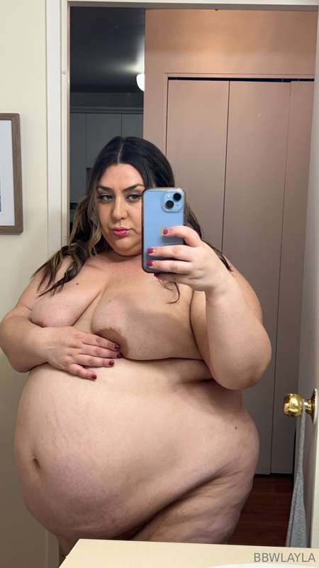 Nudes I just took tonight for you guys 👅 do you like my pig .. 9