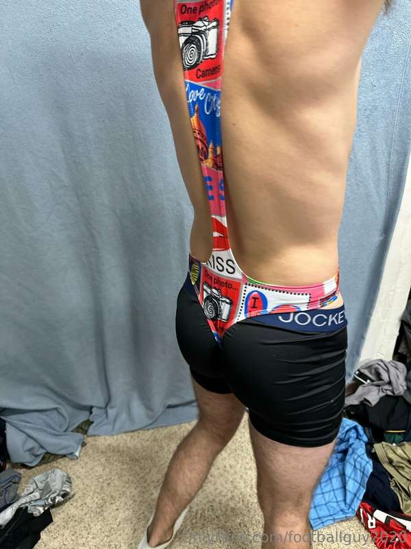Not sure what this is the private is wearing! 24