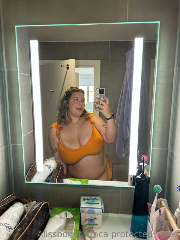 Gonna be a whale by the pool this summer 🐷🐳 1