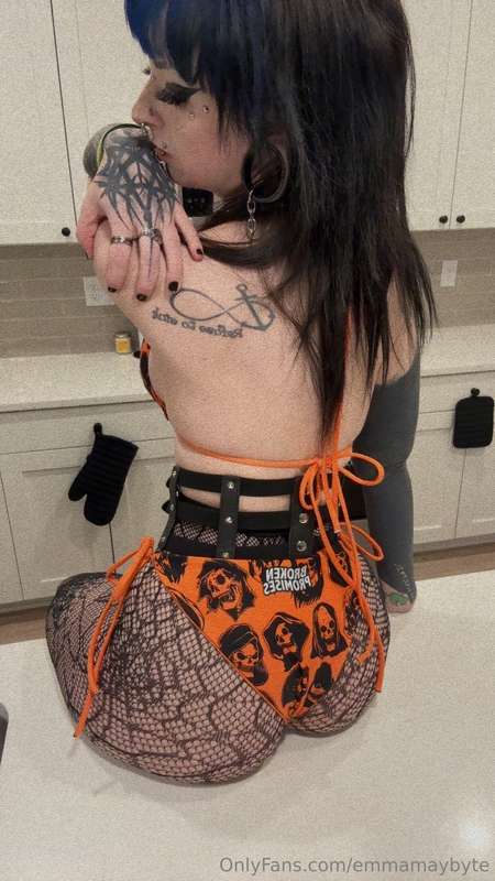 Emmamaybyte - Onlyfans - 09 May, 2025 6