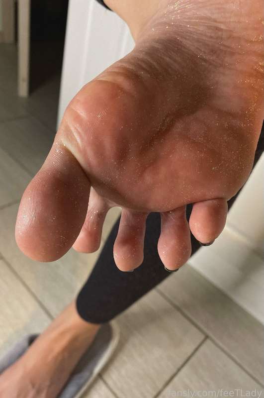 Feetlady - Fansly - 19 Nov, 2022 1